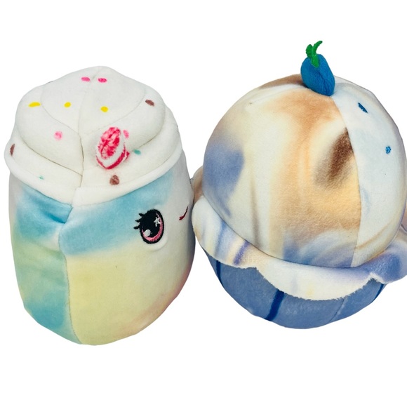 Squishmallow Treats Lot 2 Blueberry Cupcake And Rainbow Sprinkle Shake Plush 5” - Picture 4 of 8